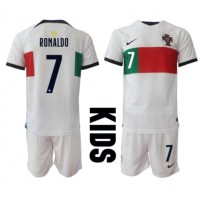 Dječji Nogometni Dres Portugal Cristiano Ronaldo #7 Gostujuci SP 2022 Kratak Rukav (+ Kratke hlače)